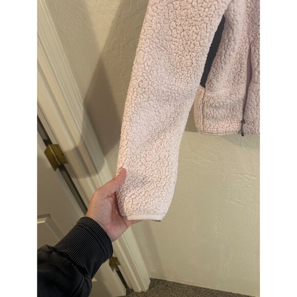 Under Armour Women’s Legacy Pink & Black Fuzzy Sherpa Full Zip Winter Jacket - Picture 4 of 13